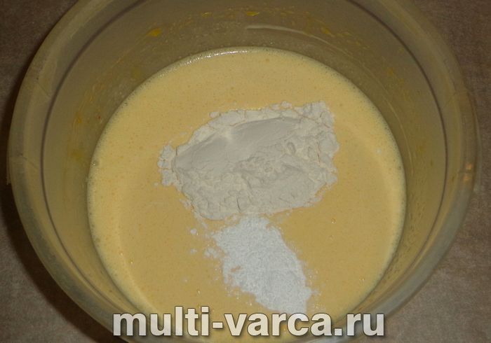 Заливний пиріг із сиром у мультиварці