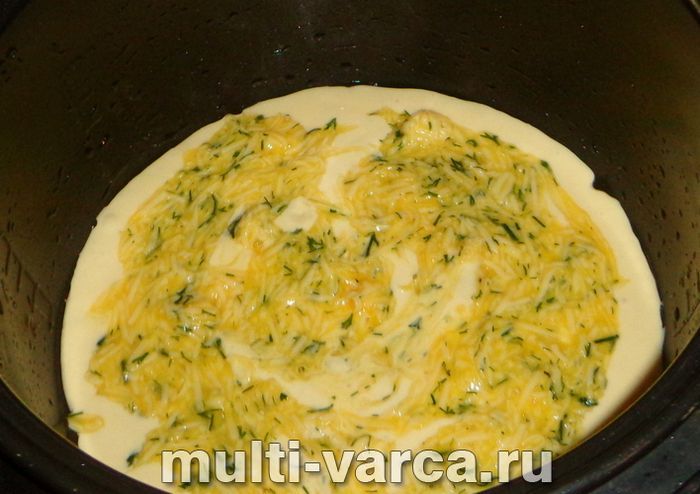 Заливний пиріг із сиром у мультиварці