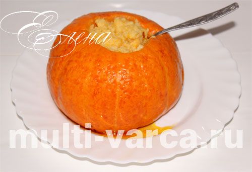 Запечений гарбуз цілком із пшоном