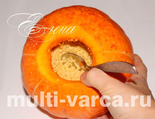 Запечений гарбуз цілком із пшоном