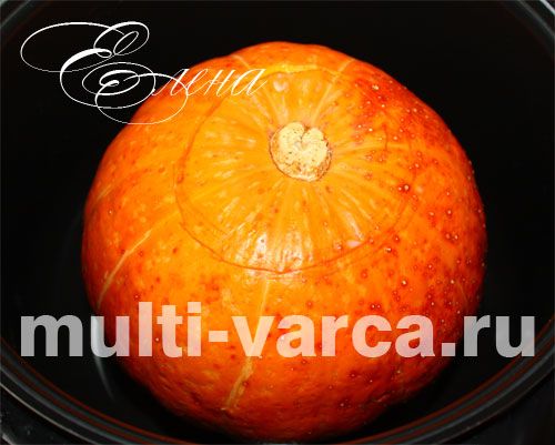 Запечений гарбуз цілком із пшоном