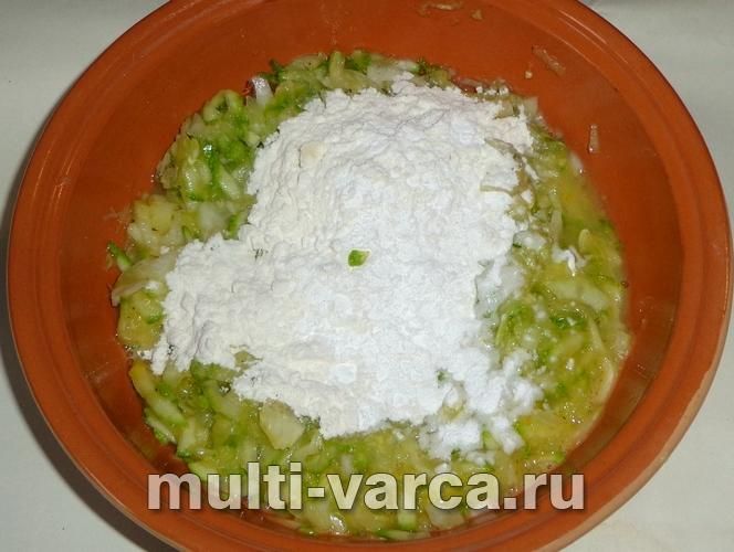 Запіканка з кабачків із помідорами