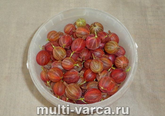 Желе з аґрусу з малиною на зиму