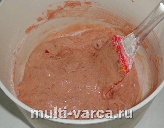 Бісквіт із варенням у мультиварці