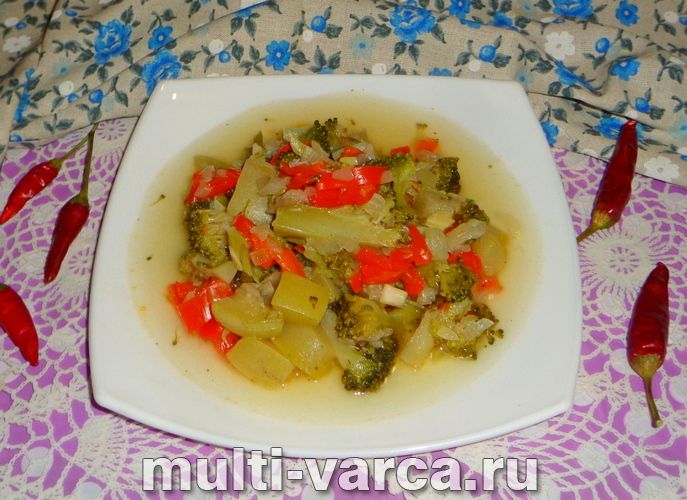 Броколі з кабачками в мультиварці