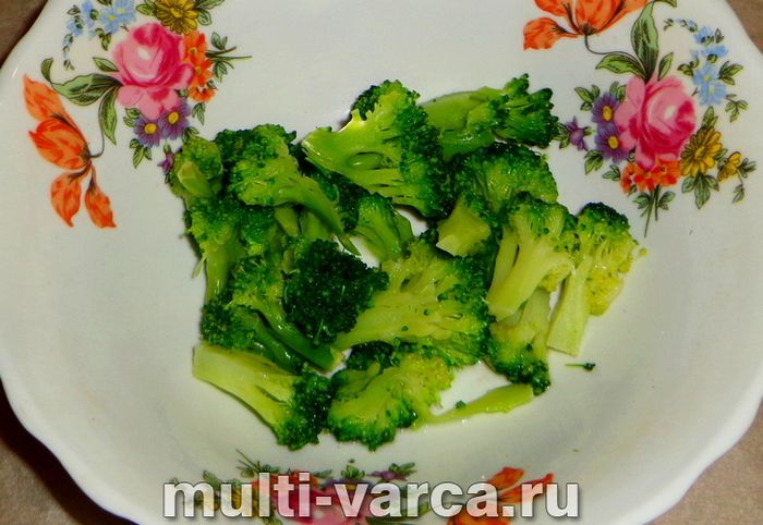Броколі з кабачками в мультиварці