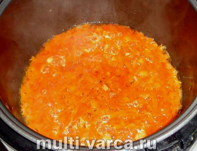 Фаршировані кабачки з куркою в мультиварці