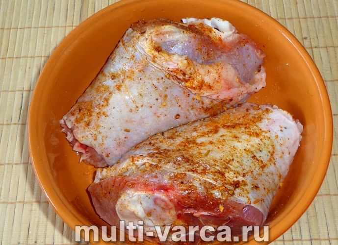 Гомілка індички в мультиварці