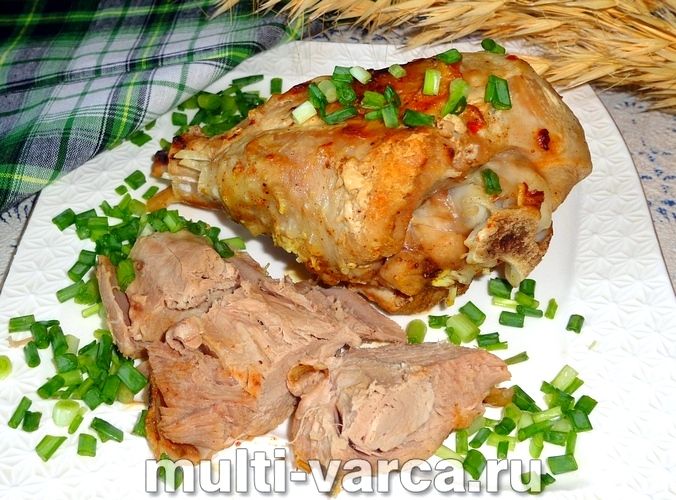 Гомілка індички в мультиварці