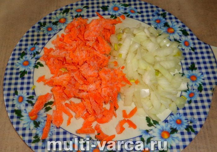 Гречка по-купецькому в мультиварці з індичкою