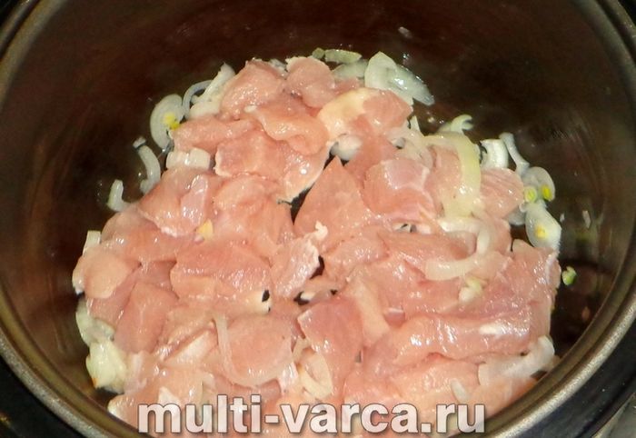 Індичка з ананасами в мультиварці