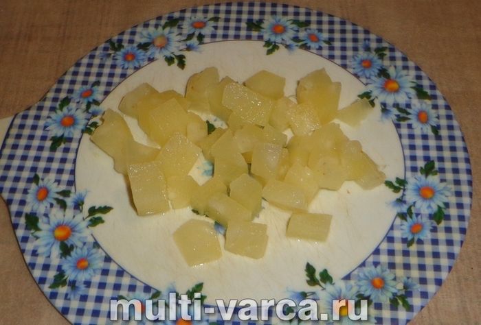Індичка з ананасами в мультиварці