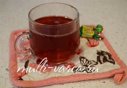 Яблучно-вишневий компот у мультиварці
