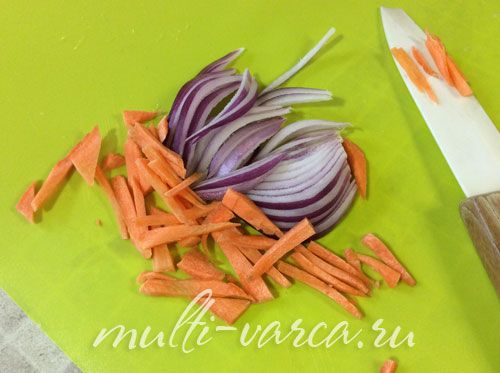 Яловичина з гречаною локшиною та овочами