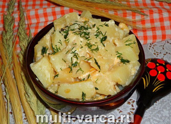 Картопля у вершках у мультиварці