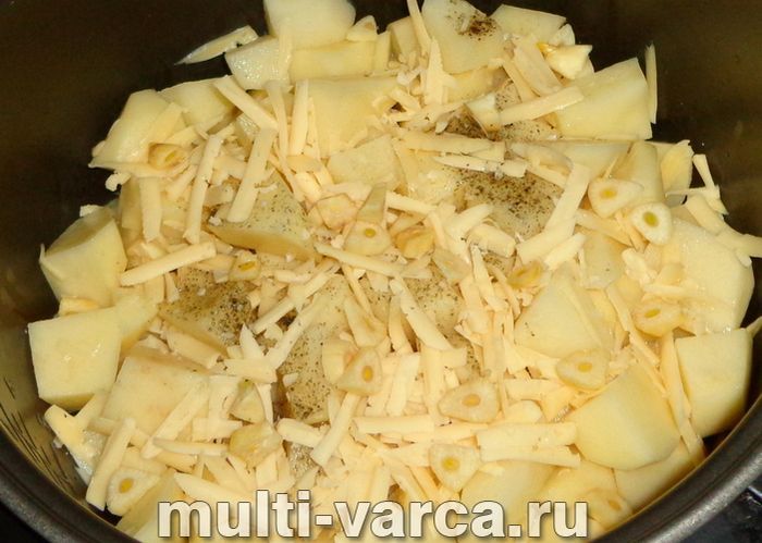 Картопля у вершках у мультиварці
