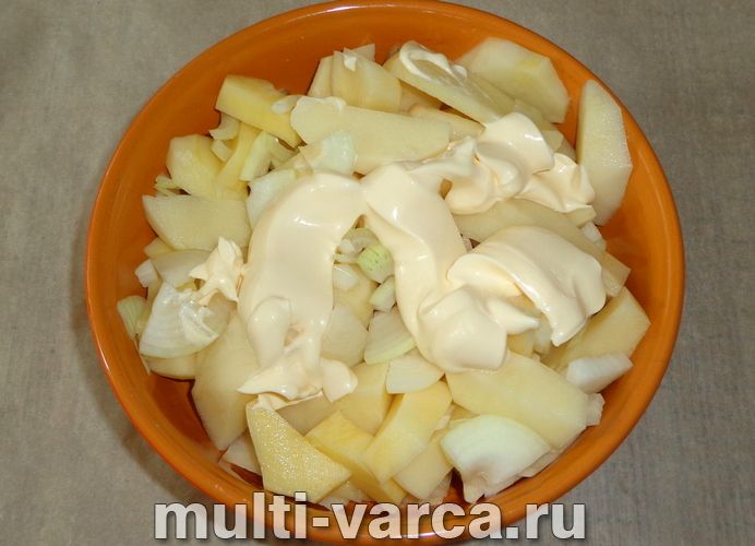 Картопля з майонезом у мультиварці