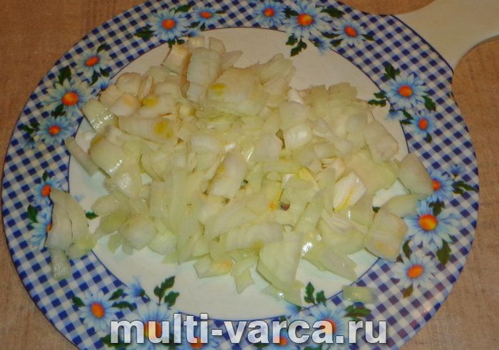 Картопля з перловкою в мультиварці