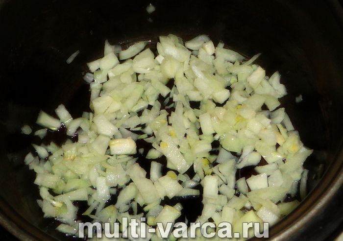 Картопля з перловкою в мультиварці