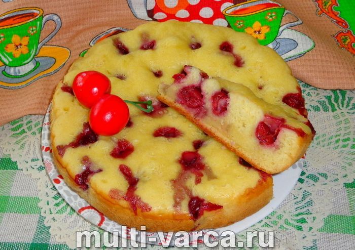 Клафуті з вишнею в мультиварці