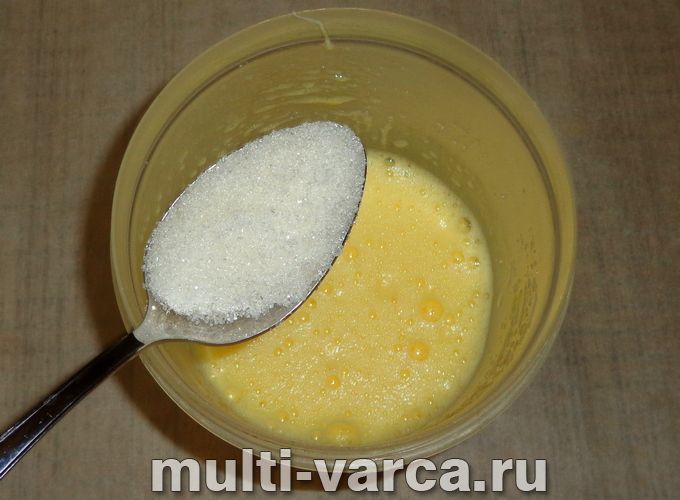 Клафуті з вишнею в мультиварці