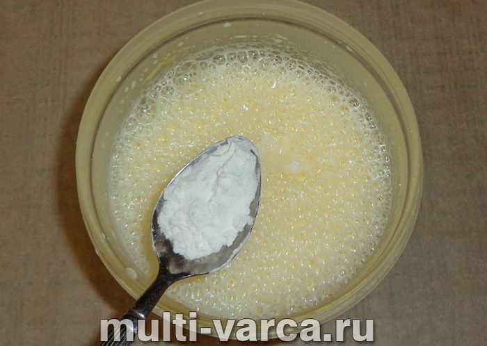 Клафуті з вишнею в мультиварці
