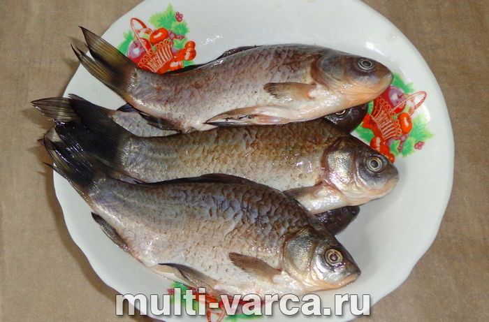 Консерви з карася в мультиварці