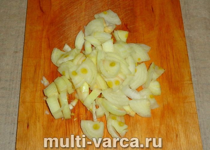 Куряча печінка в томатному соусі в мультиварці