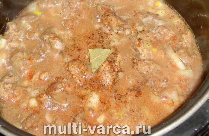 Куряча печінка в томатному соусі в мультиварці