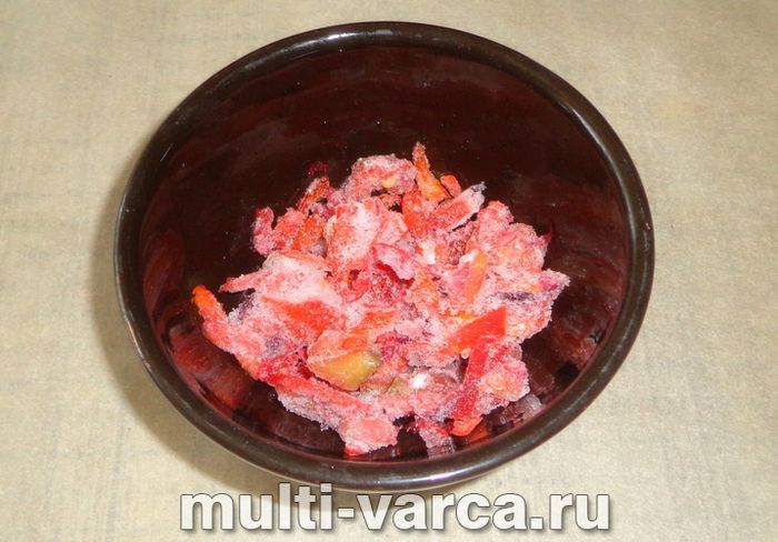 Курка із замороженими овочами в мультиварці