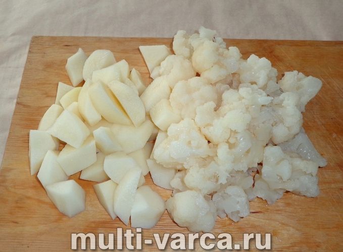 Курка з цвітною капустою в мультиварці
