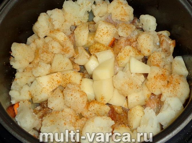 Курка з цвітною капустою в мультиварці