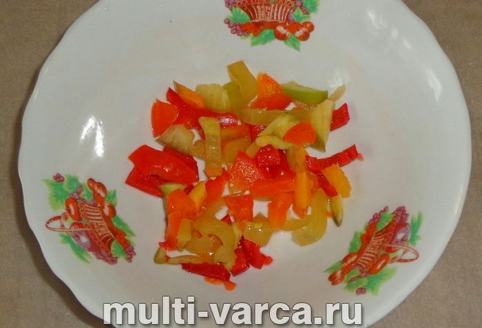 Локшина з овочами в мультиварці