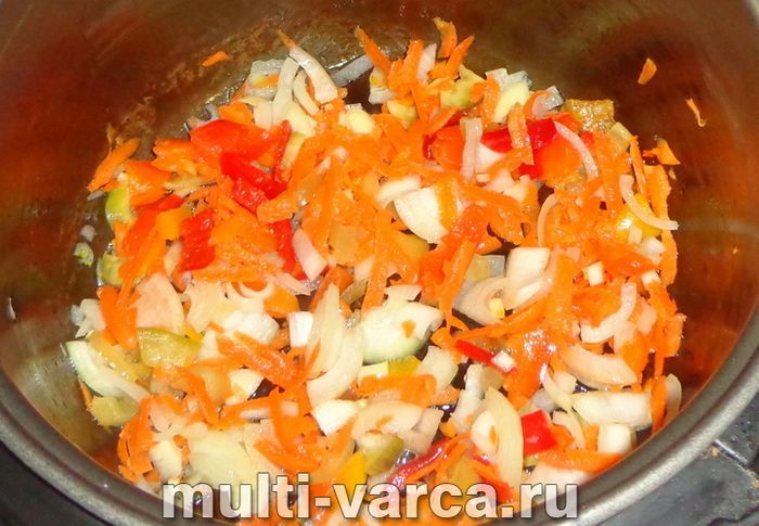 Локшина з овочами в мультиварці
