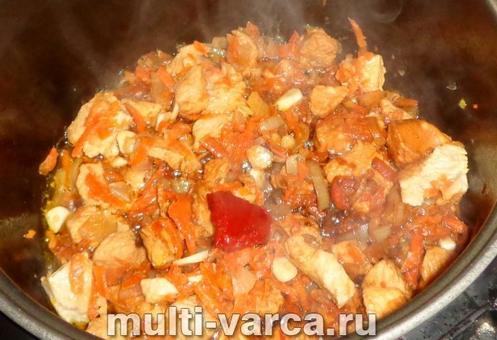 Макарони з індичкою в мультиварці