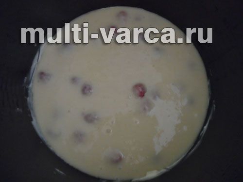 Малиновий манник у мультиварці
