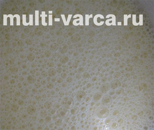 Малиновий пиріг у мультиварці