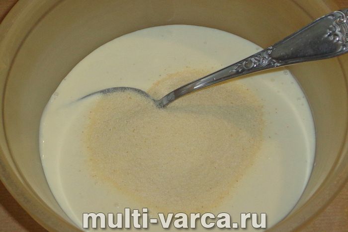 Манний пиріг у мультиварці
