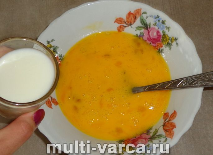 Омлет із броколі в мультиварці
