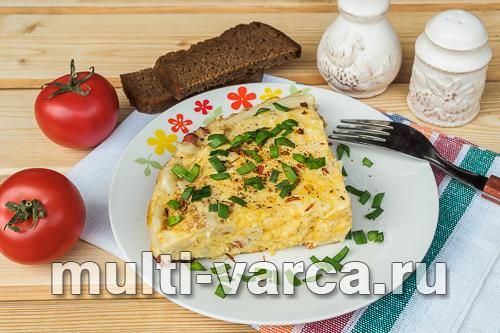 Омлет із макаронами та ковбасою