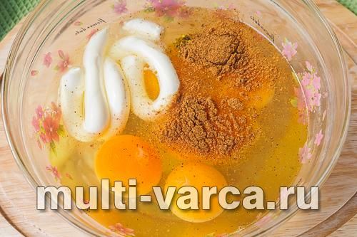 Омлет із макаронами та ковбасою