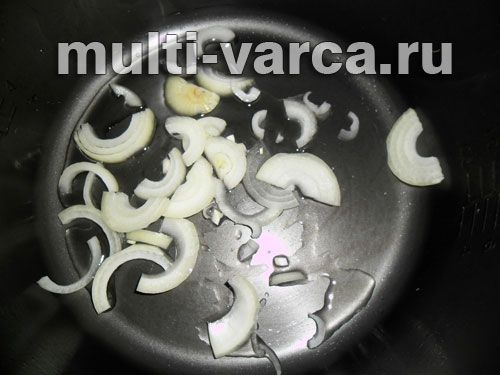 Печінка з чорносливом тушкована в білому вині