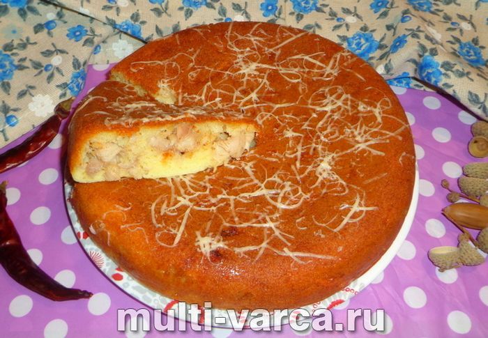 Пиріг із куркою та сиром у мультиварці