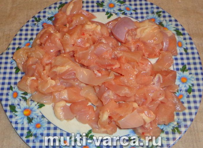 Пиріг із куркою та сиром у мультиварці