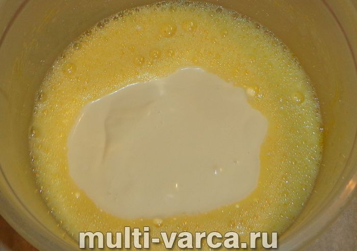 Пиріг із куркою та сиром у мультиварці