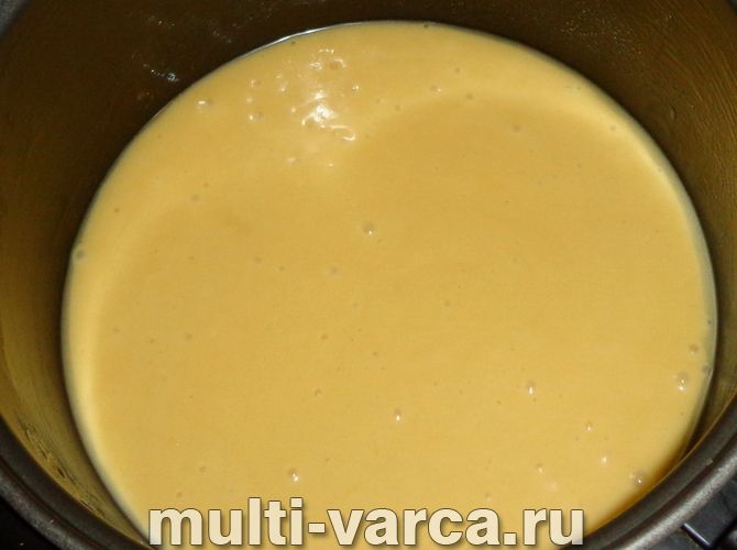 Пиріг із журавлиною в мультиварці