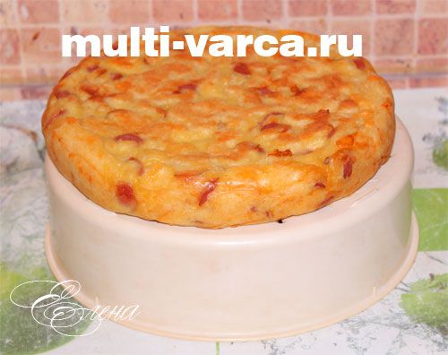 Пиріг на майонезі з сиром і сосисками в мультиварці