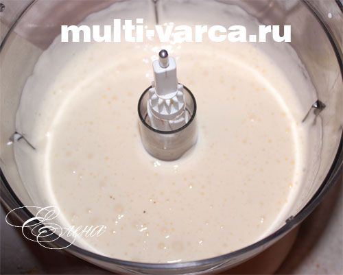 Пиріг на майонезі з сиром і сосисками в мультиварці