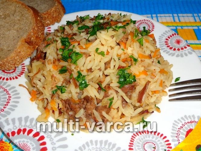 Рис із тушонкою в мультиварці