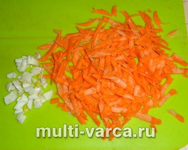 Рис із тушонкою в мультиварці